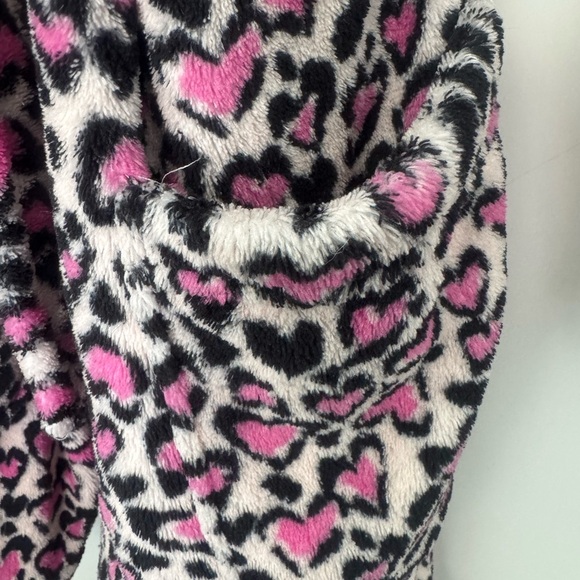 Victoria’s Secret Plush Leopard and Heart Print Robe Size XS - Picture 4 of 7